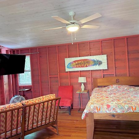 Maya Hill Lodge Black Man Eddy Exterior photo